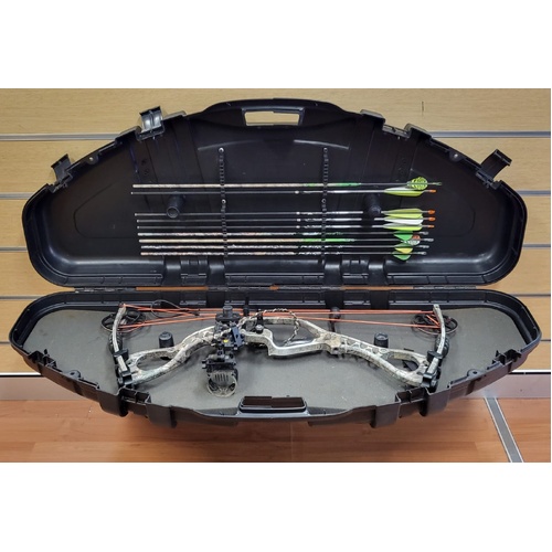 Hoyt Charger Compound Bow with Case Rangefinder and Accessories