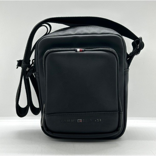 Tommy Hilfiger Essential Mini Reporter Bag Black