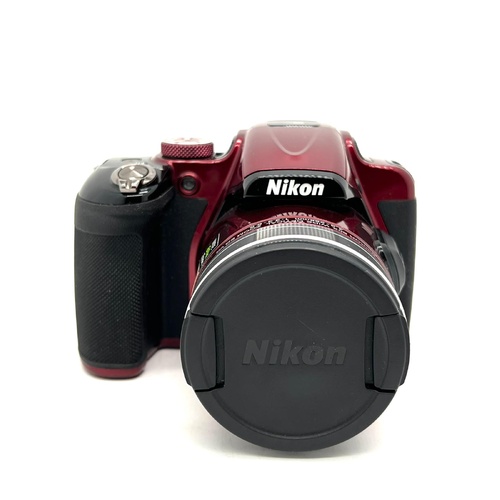 Nikon CoolPix P600 Digital Camera 60x Optical Zoom Wide Full HD with Accessories