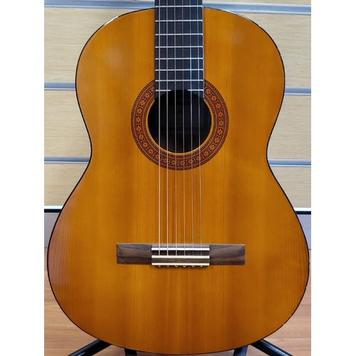 Yamaha C40 Acoustic Guitar 6 String