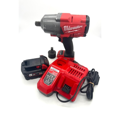 Milwaukee M18 Fuel 18V Cordless 3/4 Inch High Torque Impact Wrench Kit in Case