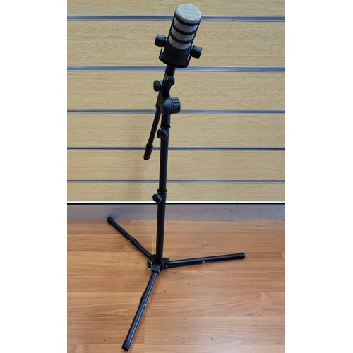 Rode PodMic FG0386105 Dynamic Podcasting Microphone with Stand and XLR Cable