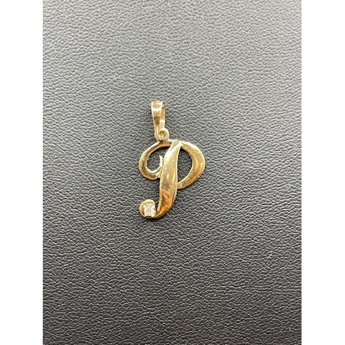 Ladies 9ct Yellow Gold Letter P Pendant