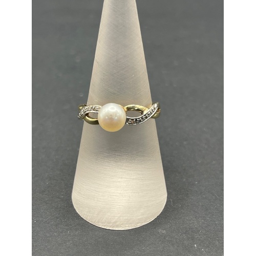 Ladies 9ct Yellow Gold White Pearl and Diamond Ring