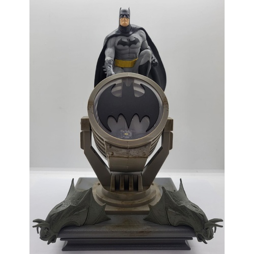 Paladone DC Comics USB Powered Batman Figurine Light 11 Inch Tall